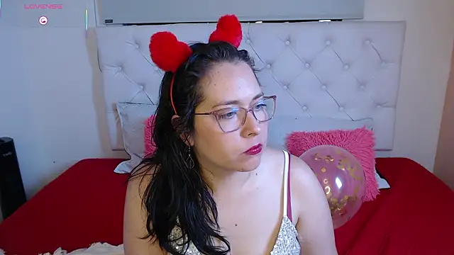 May Carlier online show from 12, 2, 2026