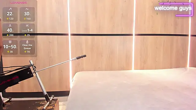 adela chase online show from 11, 10, 2025