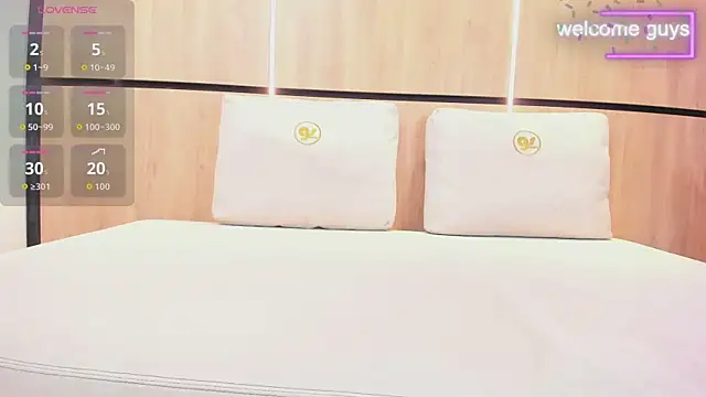 adela chase online show from 9, 10, 2025