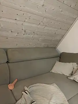 Snapshot of jazzy-bee chatting on 24, 1, 2025 jazzy-bee online show from 24, 1, 2025