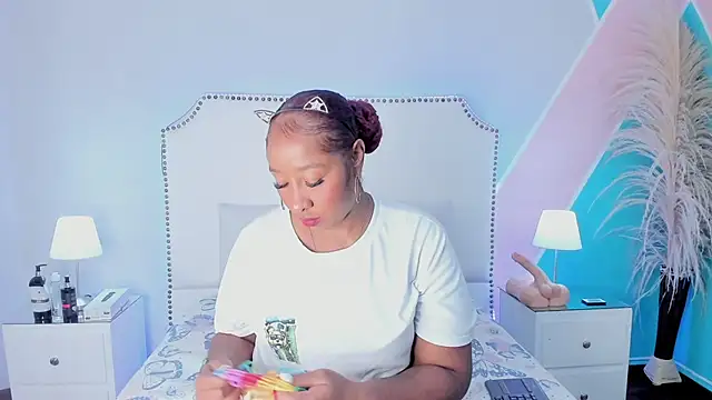 Krystal cambell1 online show from 15, 4, 2026