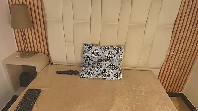 Emily Trujillo online show from 26, 10, 2025