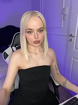 horny blondiee online show from 19, 3, 2025