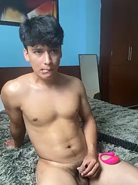 LiamEvans 0 online show from 4, 2, 2025