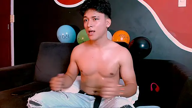 LiamEvans 0 online show from 10, 3, 2025