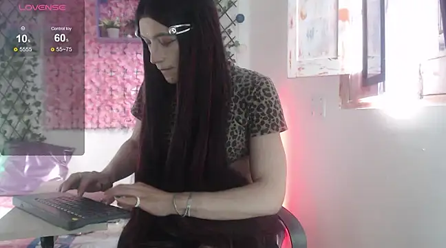 MEGANNIXX online show from 2, 1, 2025