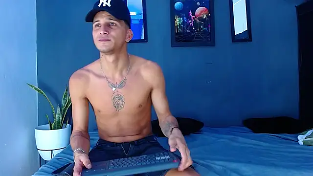 Friendsofeverything  online show from 20, 12, 2024