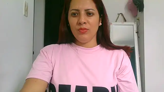 Snapshot of Anne_kis chatting on 20, 11, 2025 Anne kis online show from 20, 11, 2025