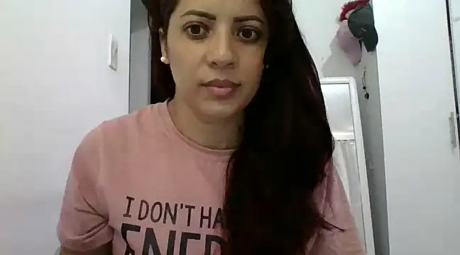 Snapshot of Anne_kis chatting on 5, 3, 2025 Anne kis online show from 5, 3, 2025