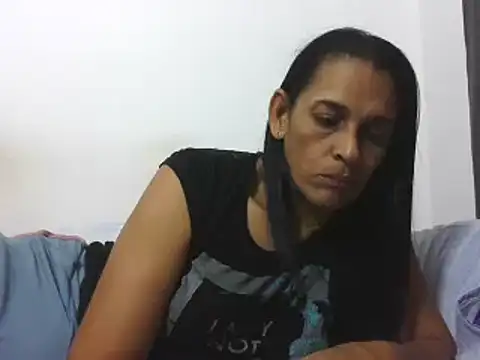 latinbrunettet online show from 11, 12, 2024