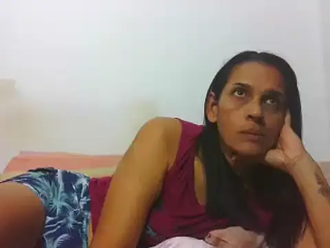 latinbrunettet online show from 7, 1, 2025