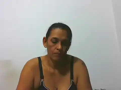 latinbrunettet online show from 6, 12, 2024