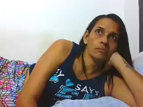 latinbrunettet online show from 6, 2, 2025