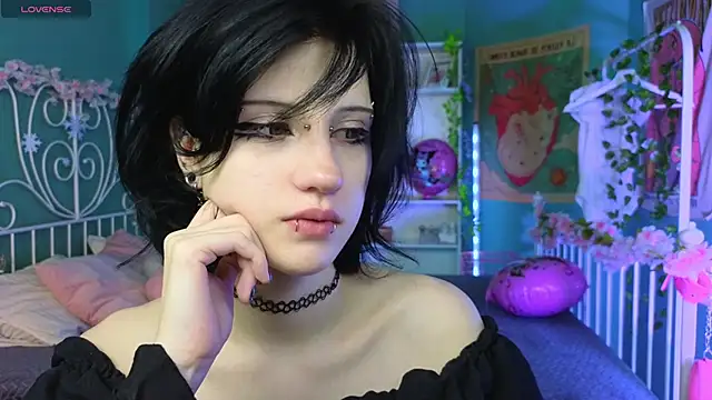 dark vamp  online show from 20, 2, 2025