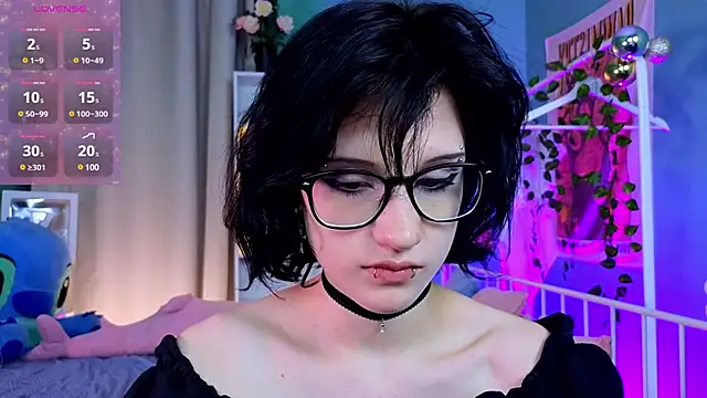 dark vamp  online show from 16, 1, 2025