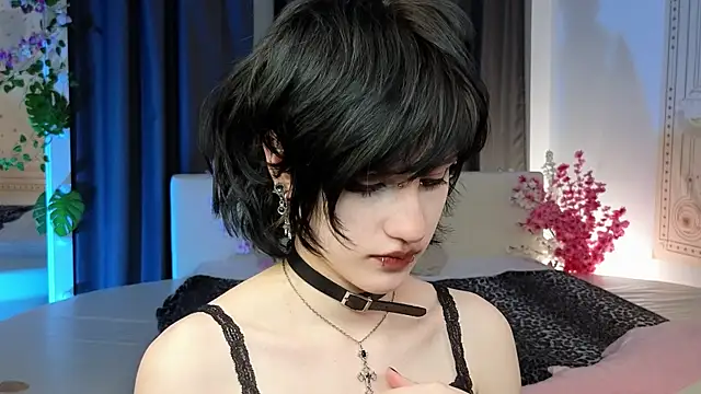 dark vamp  online show from 1, 3, 2025