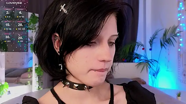 dark vamp  online show from 2, 1, 2025