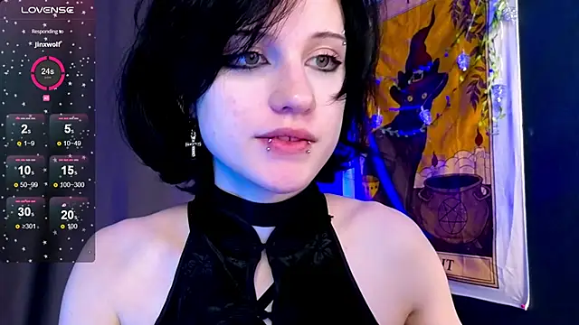 dark vamp  online show from 30, 12, 2024
