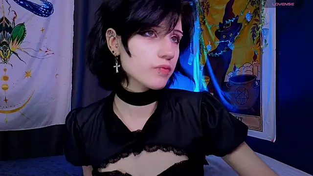dark vamp  online show from 3, 1, 2025