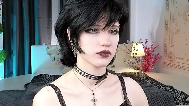dark vamp  online show from 3, 3, 2025