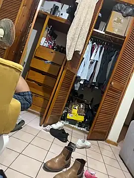 Ginessy online show from 1, 2, 2025