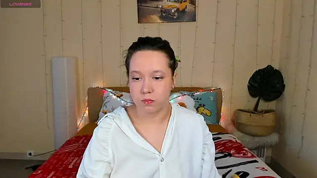 Mira Karter online show from 15, 5, 2026