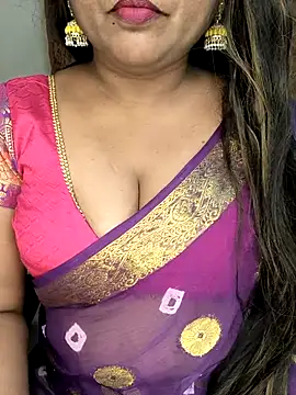 Snapshot of honey-sexy chatting on 24, 10, 2025 honey-sexy online show from 24, 10, 2025