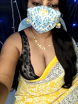 Snapshot of honey-sexy chatting on 1, 3, 2025 honey-sexy online show from 1, 3, 2025