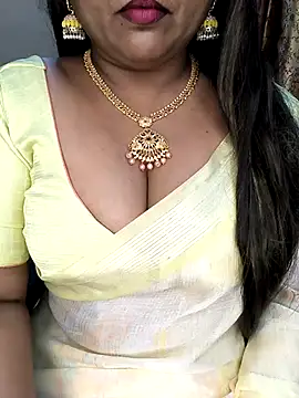 Snapshot of honey-sexy chatting on 28, 11, 2025 honey-sexy online show from 28, 11, 2025