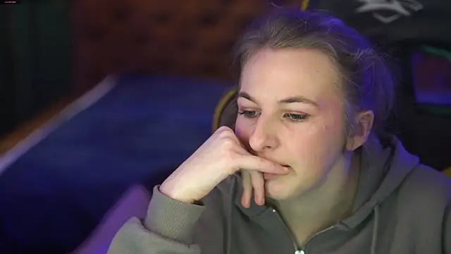 Snapshot of Inessa_Song chatting on 2, 3, 2025 Inessa Song online show from 2, 3, 2025