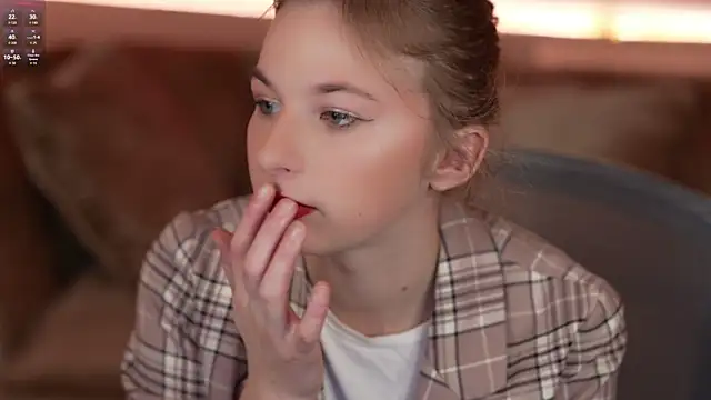 Snapshot of Inessa_Song chatting on 25, 2, 2025 Inessa Song online show from 25, 2, 2025