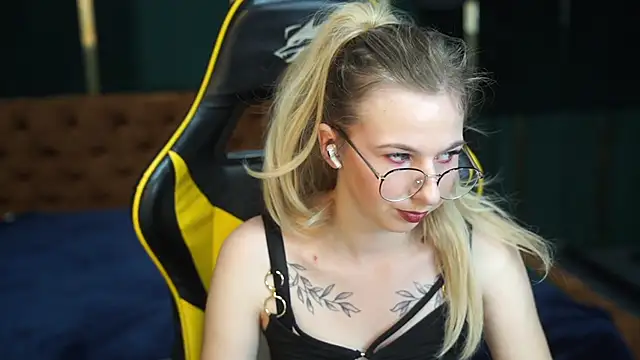 Snapshot of Inessa_Song chatting on 26, 1, 2025 Inessa Song online show from 26, 1, 2025