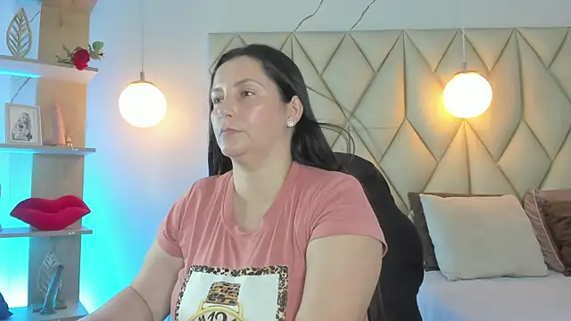 Snapshot of angelswets chatting on 6, 5, 2026 angelswets online show from 6, 5, 2026