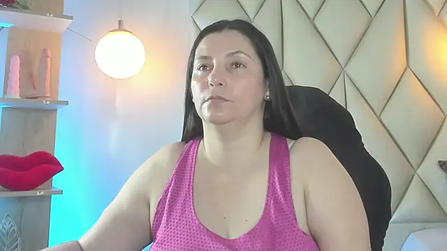 Snapshot of angelswets chatting on 23, 4, 2026 angelswets online show from 23, 4, 2026