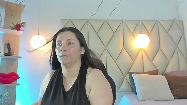 Snapshot of angelswets chatting on 7, 5, 2026 angelswets online show from 7, 5, 2026