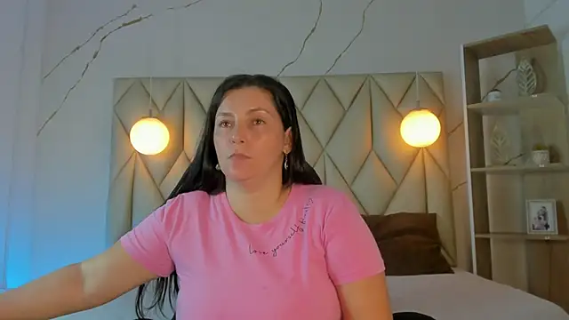 angelswets online show from 2, 12, 2025