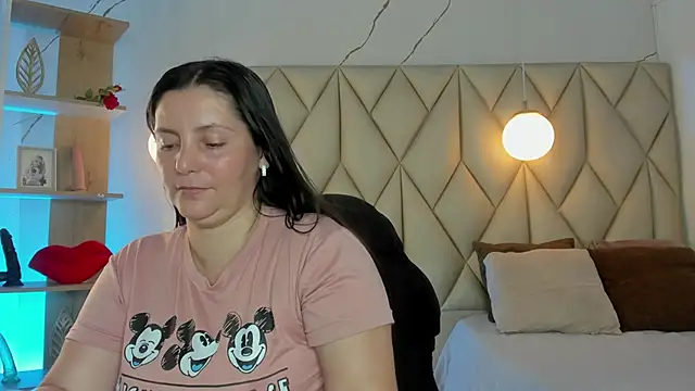 Snapshot of angelswets chatting on 29, 5, 2026 angelswets online show from 29, 5, 2026