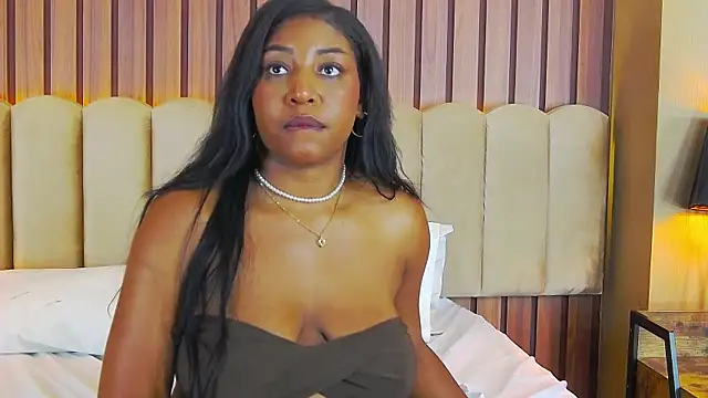 Snapshot of VanessaGlenn chatting on 11, 3, 2025 VanessaGlenn online show from 11, 3, 2025