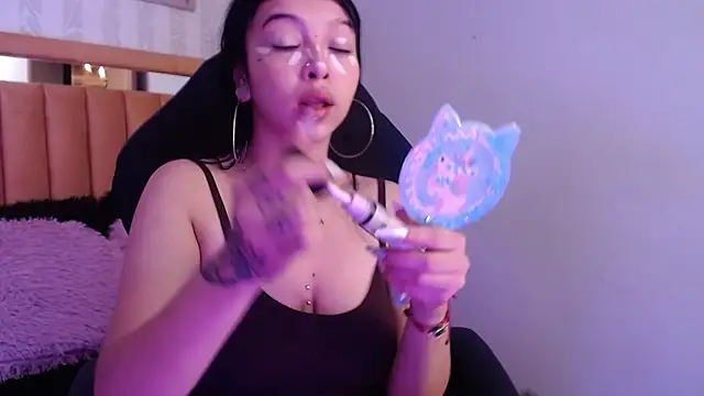 pettit courtny online show from 30, 10, 2025