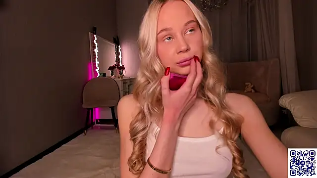 Snapshot of sincere_shyness chatting on 30, 11, 2025 sincere shyness online show from 30, 11, 2025