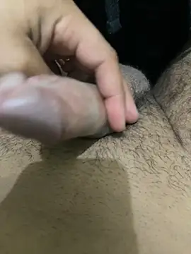 Pussylover 32 online show from 18, 4, 2026