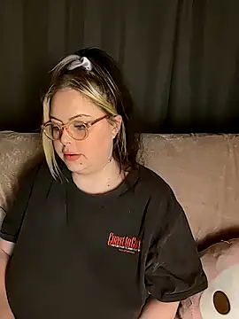 ChubbyBubs online show from 27, 10, 2025