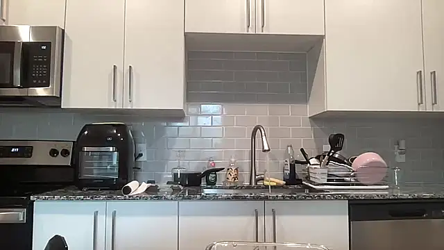 AveryJ99 online show from 2, 2, 2025