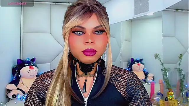 Snapshot of AdanKinng chatting on 11, 11, 2025 AdanKinng online show from 11, 11, 2025