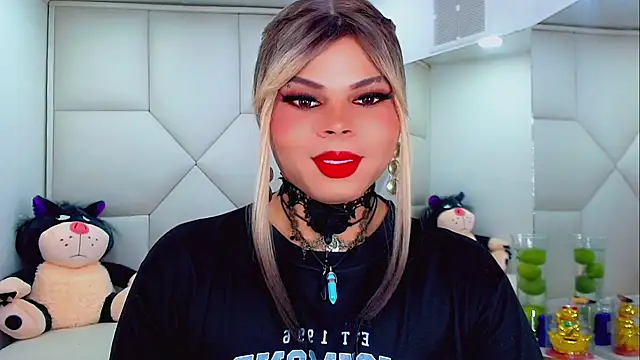 Snapshot of AdanKinng chatting on 28, 10, 2025 AdanKinng online show from 28, 10, 2025