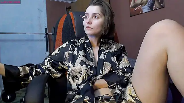 womanstrong78 online show from 20, 2, 2025