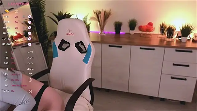 Ooops Boobss online show from 10, 9, 2025