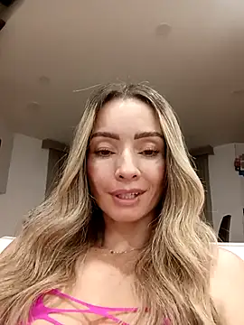 Snapshot of Loly_Horny chatting on 21, 4, 2026 Loly Horny online show from 21, 4, 2026
