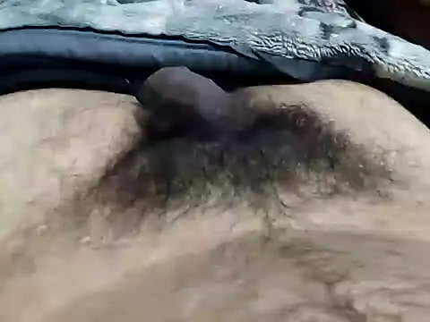 Snapshot of Bangaloreboy021 chatting on 11, 10, 2025 Bangaloreboy021 online show from 11, 10, 2025