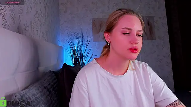 Carol  Cox online show from 22, 10, 2025